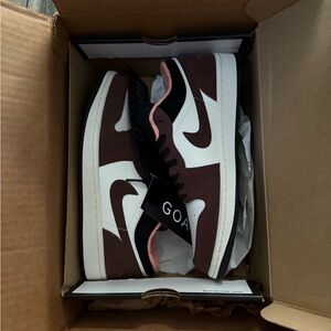 Air Jordan mocha 1 lows
